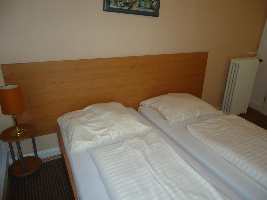 Hotel Garni Nord Hamburg Room photo